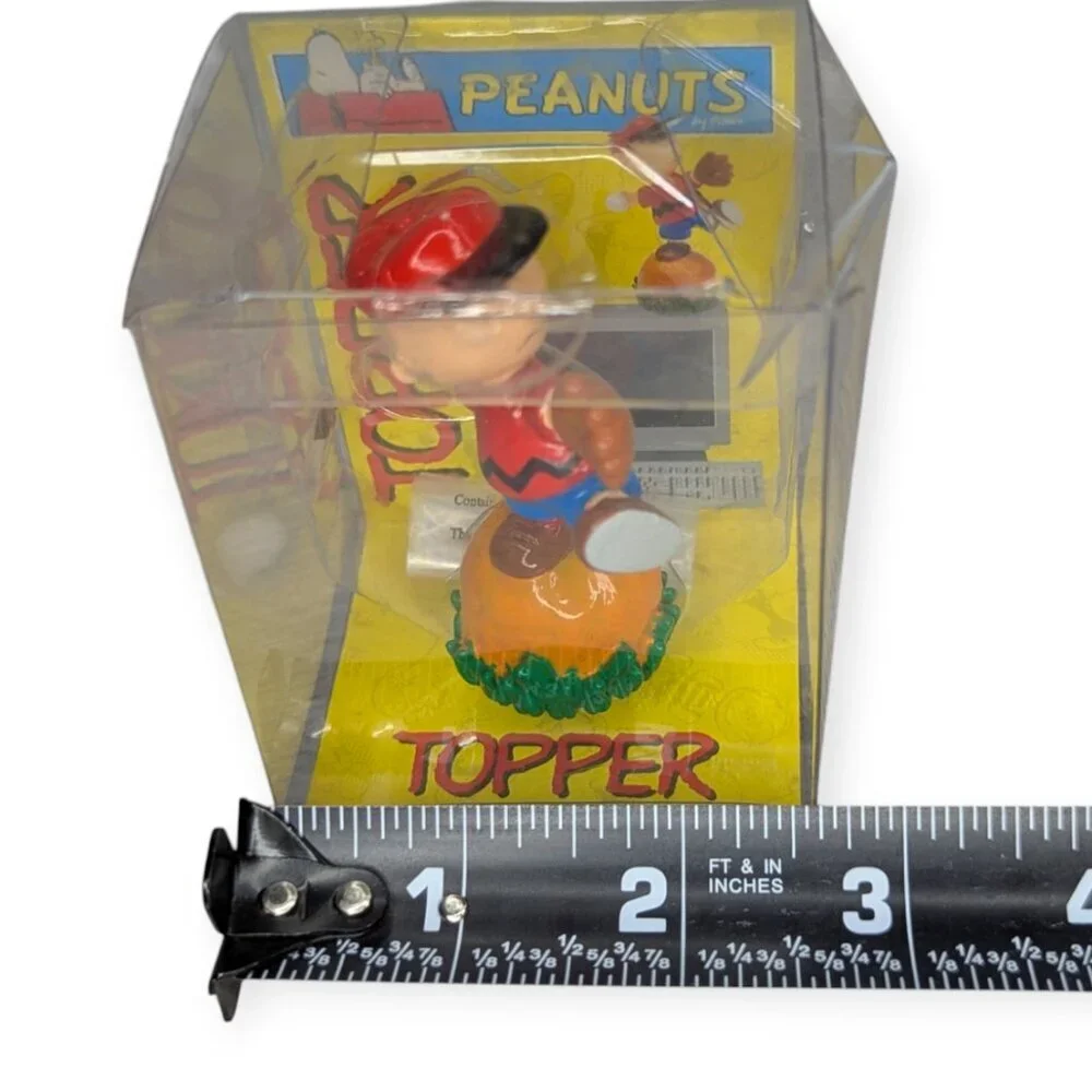 NIB Peanuts Charlie Brown Throwing Baseball Computer Topper